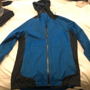 Nau Urban cycling raincoat
